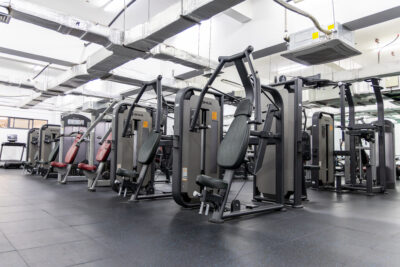 aparatos de gimnasio